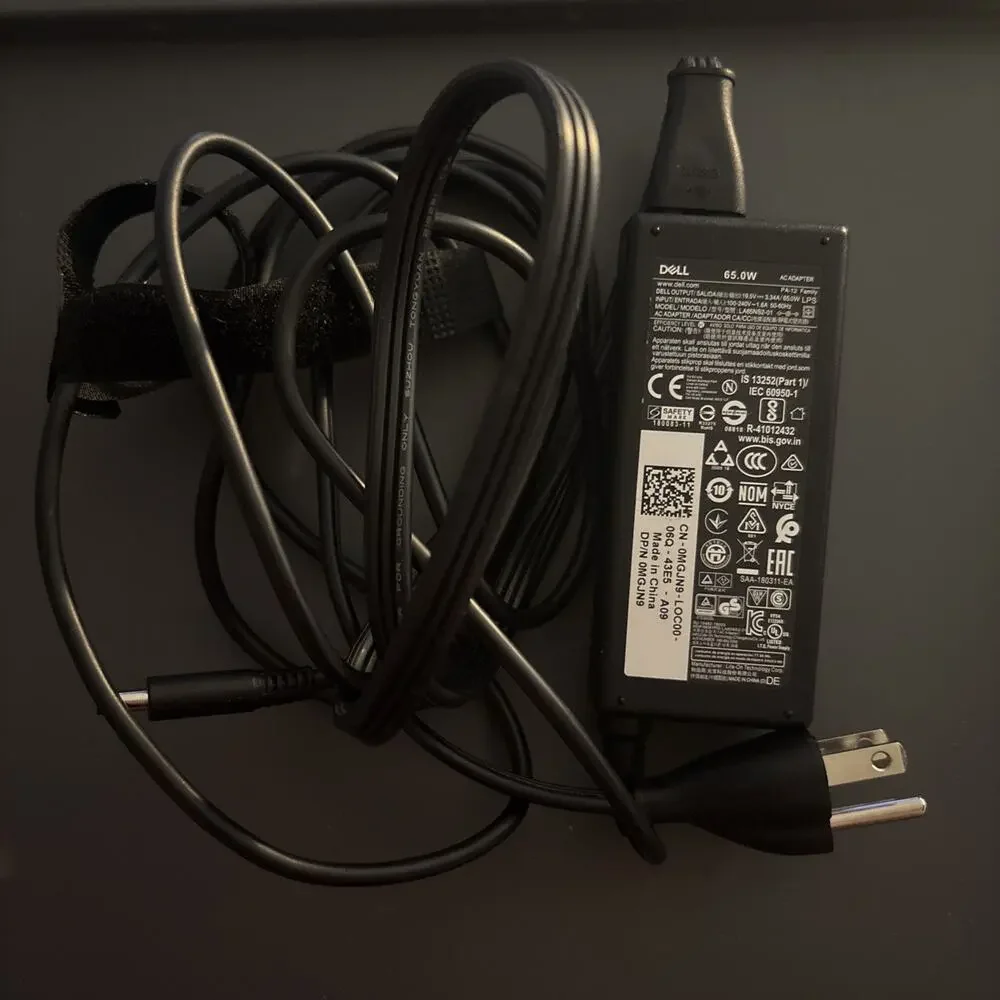 DELL AC Adapter Model LA65NS2-01
